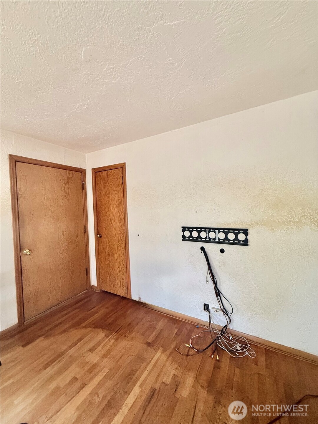 2276 Burton Avenue Property Photo 13