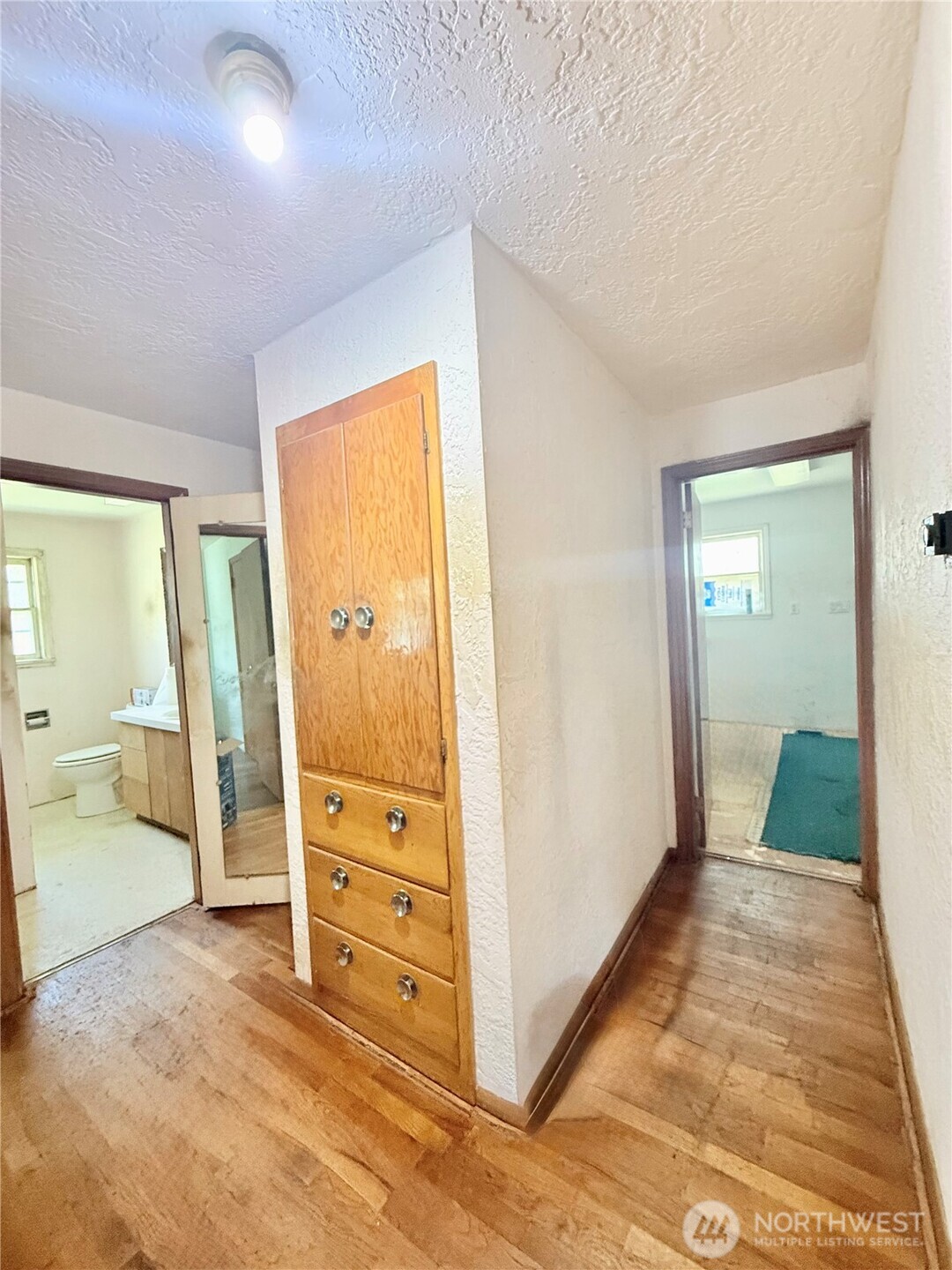 2276 Burton Avenue Property Photo 17
