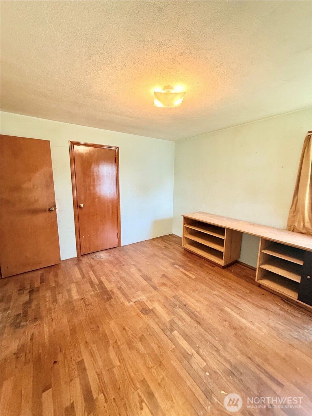 2276 Burton Avenue Property Photo 26