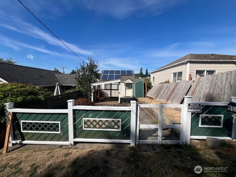 913 Charlotte Avenue Property Photo 2