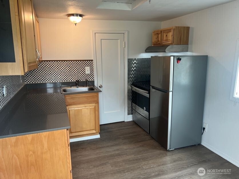 913 Charlotte Avenue Property Photo 7
