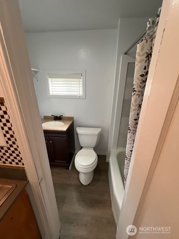 913 Charlotte Avenue Property Photo 10