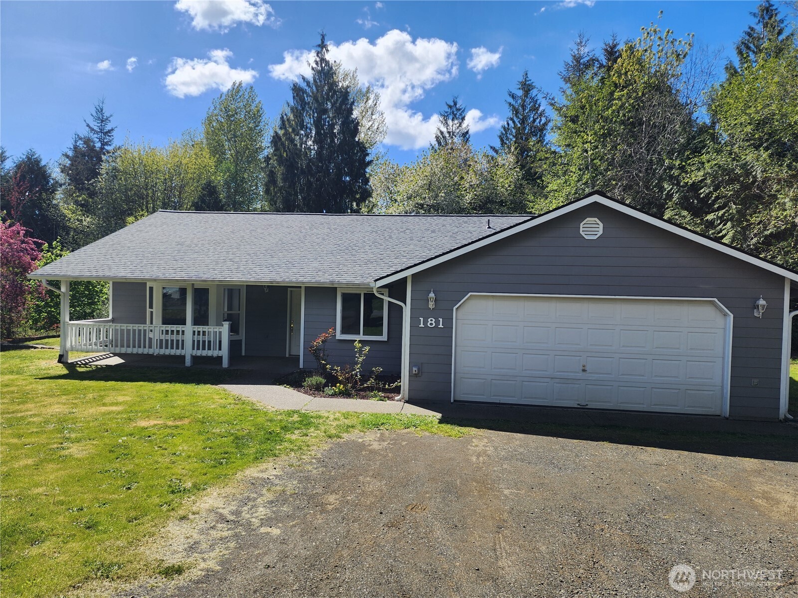 181 E Oakdale Street Property Photo 1