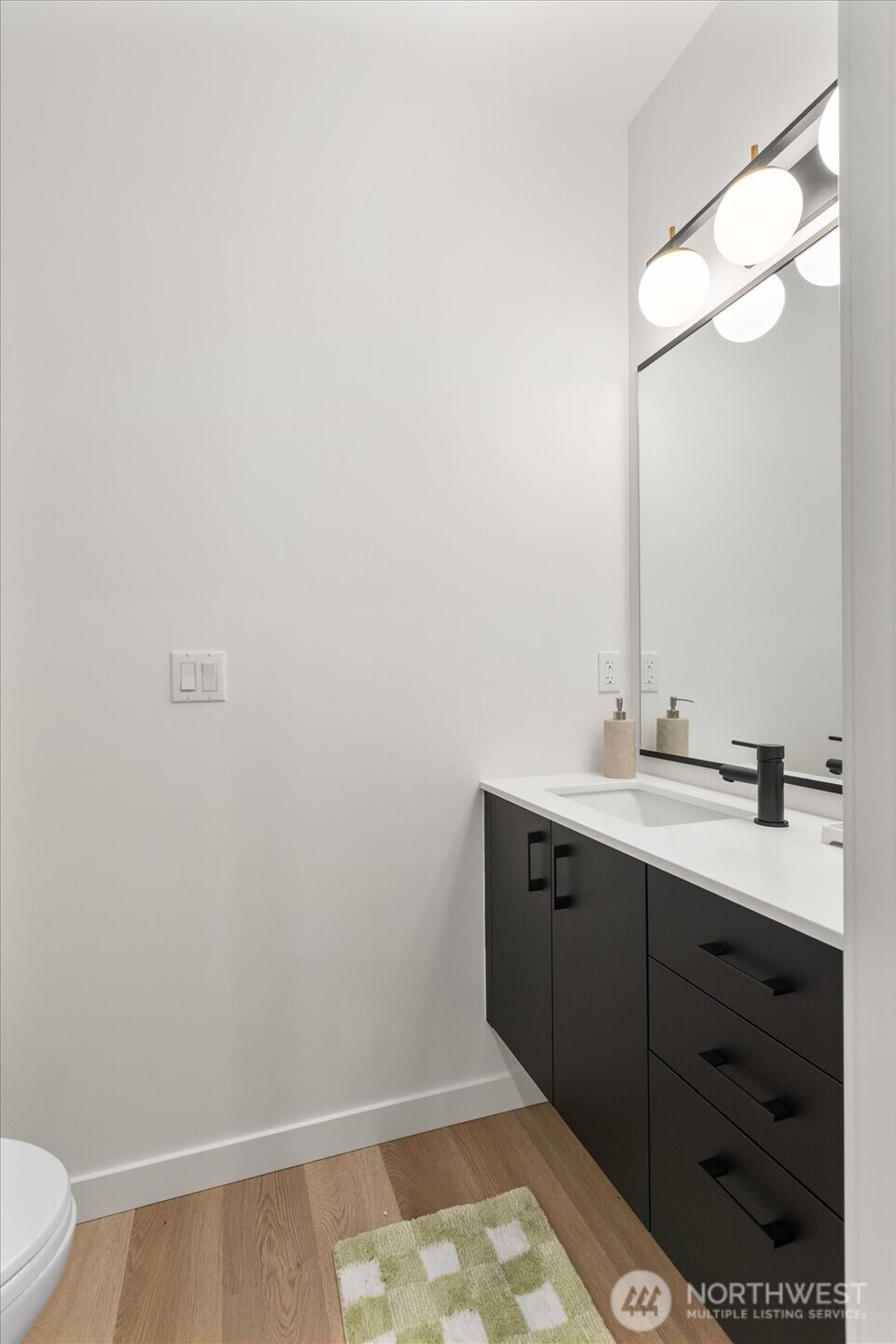 11341 B 23rd Avenue Property Photo 4