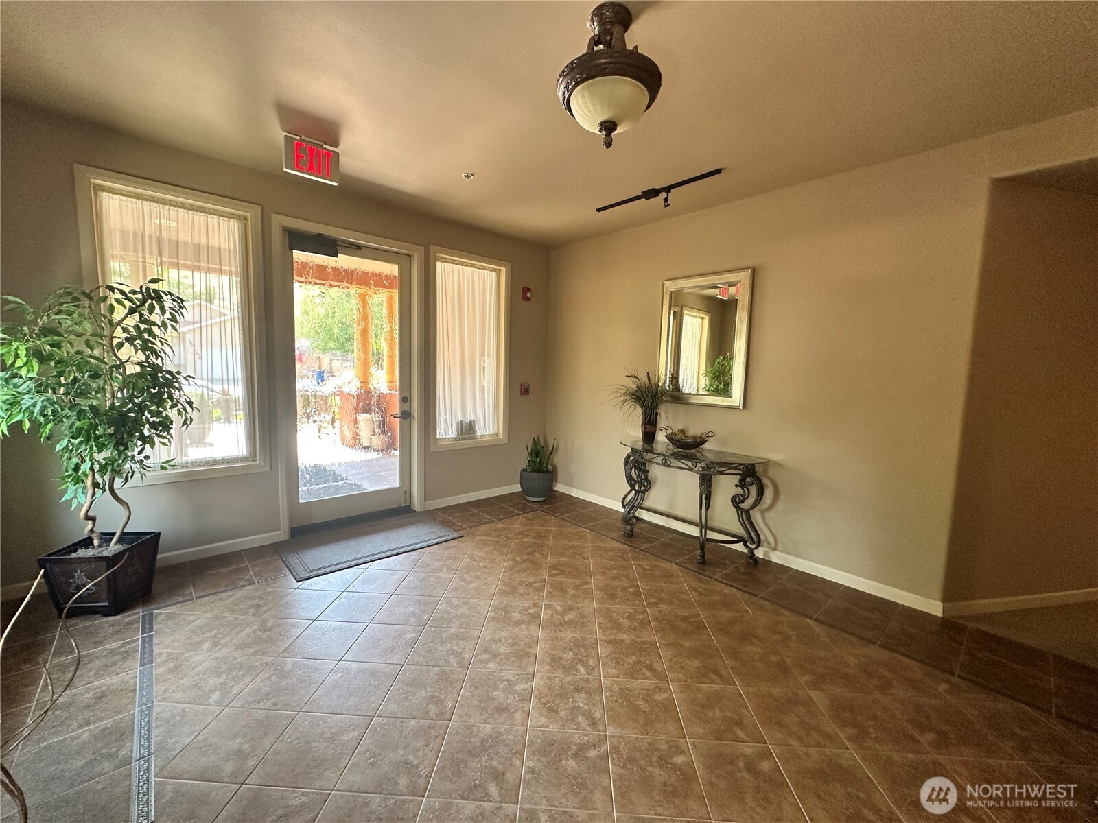 113 E Raymond Street 1b Property Photo 15