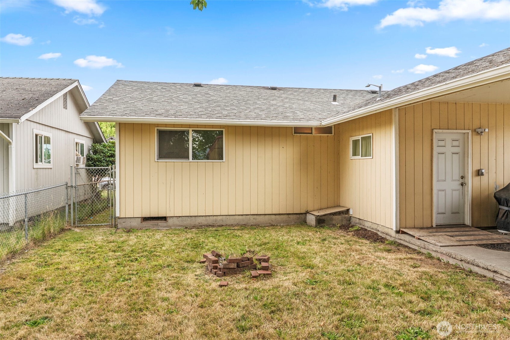 282 25th Avenue Property Photo 18