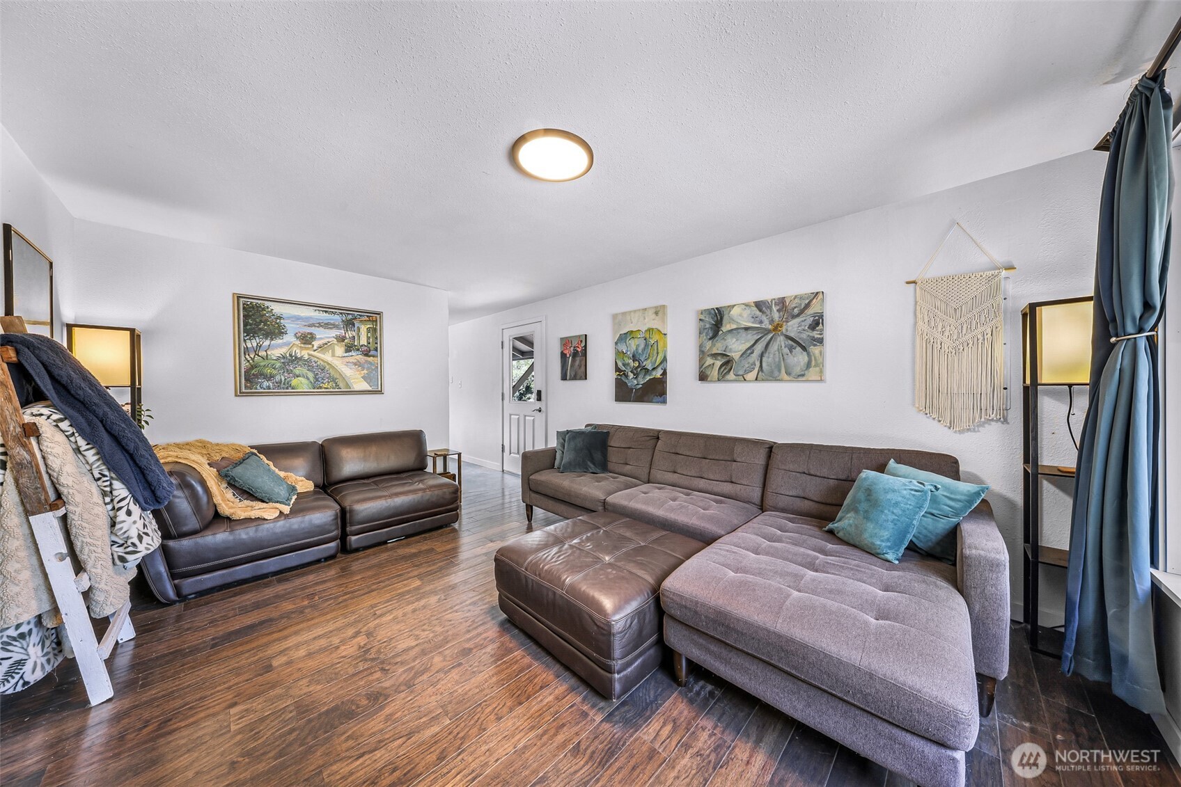 5234 Bounty Loop Property Photo 8