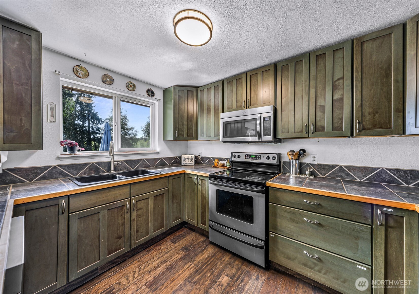 5234 Bounty Loop Property Photo 10
