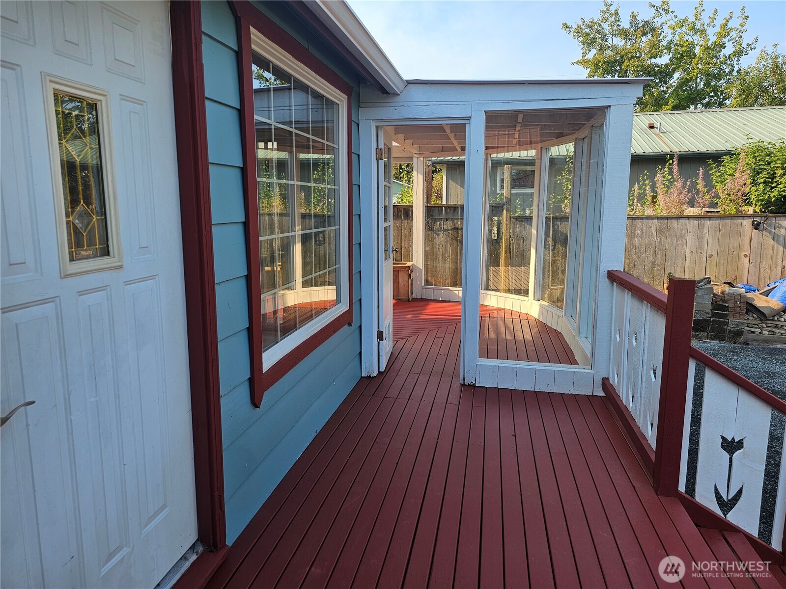 607 S H Street Property Photo 2