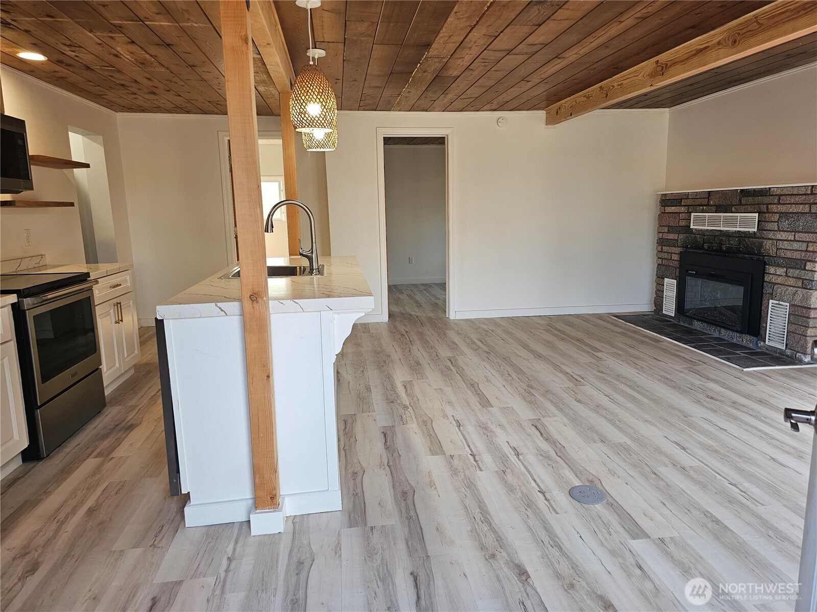 607 S H Street Property Photo 3