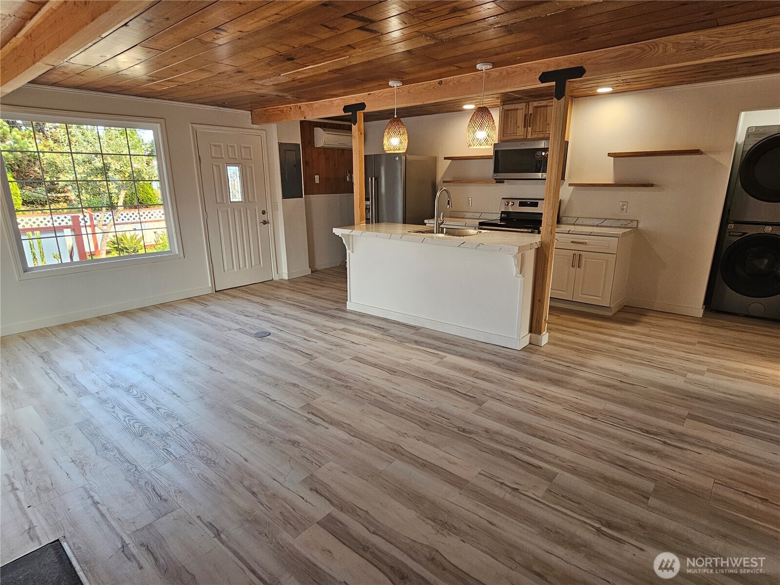 607 S H Street Property Photo 6