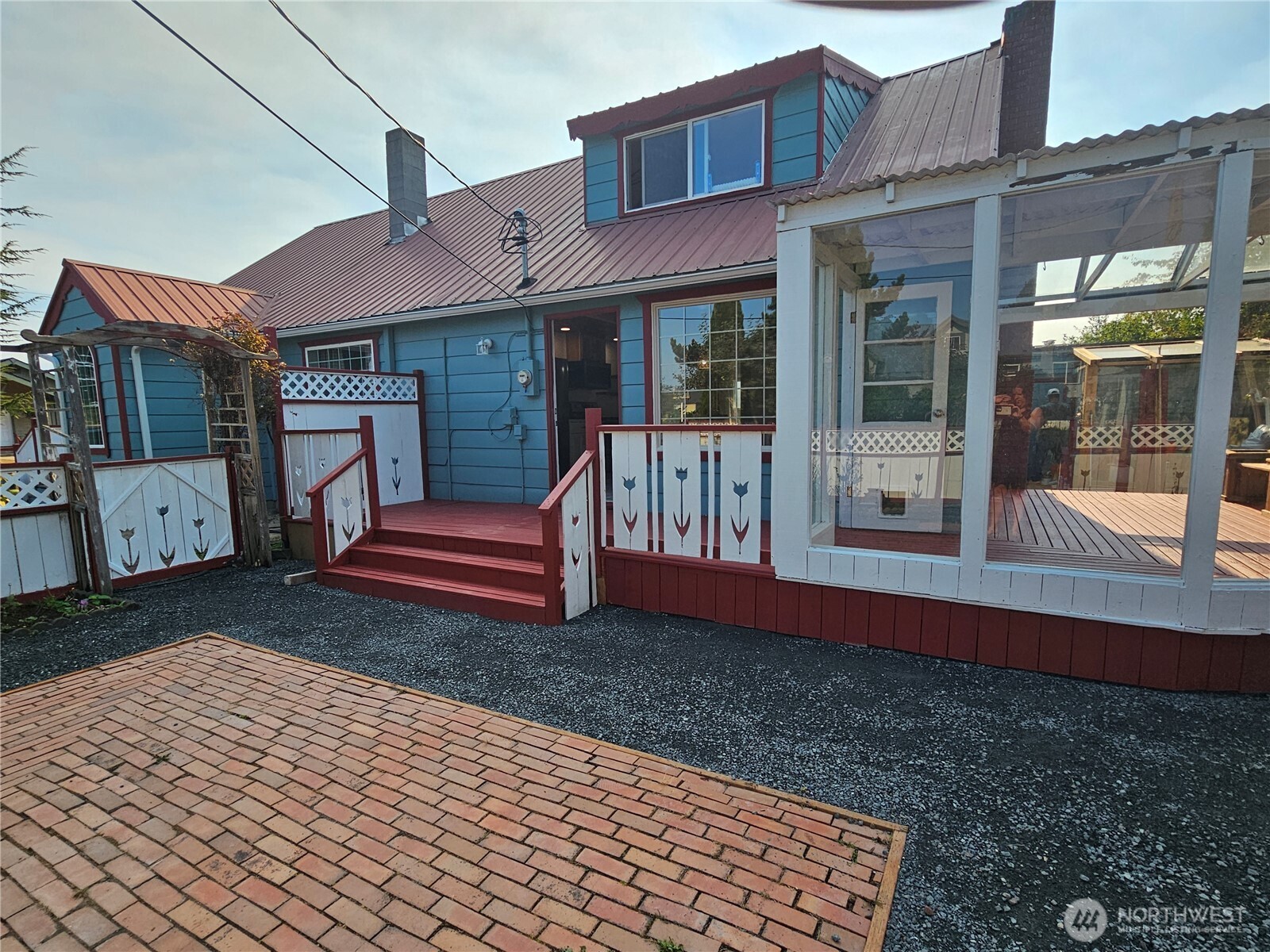 607 S H Street Property Photo 19