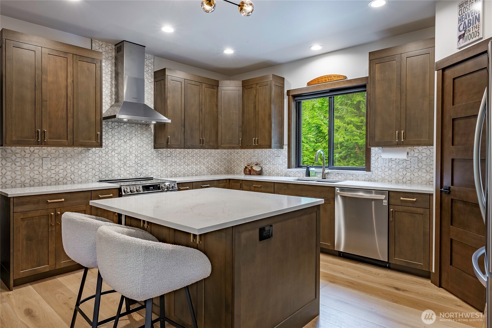 697 Axelson Road Property Photo 14