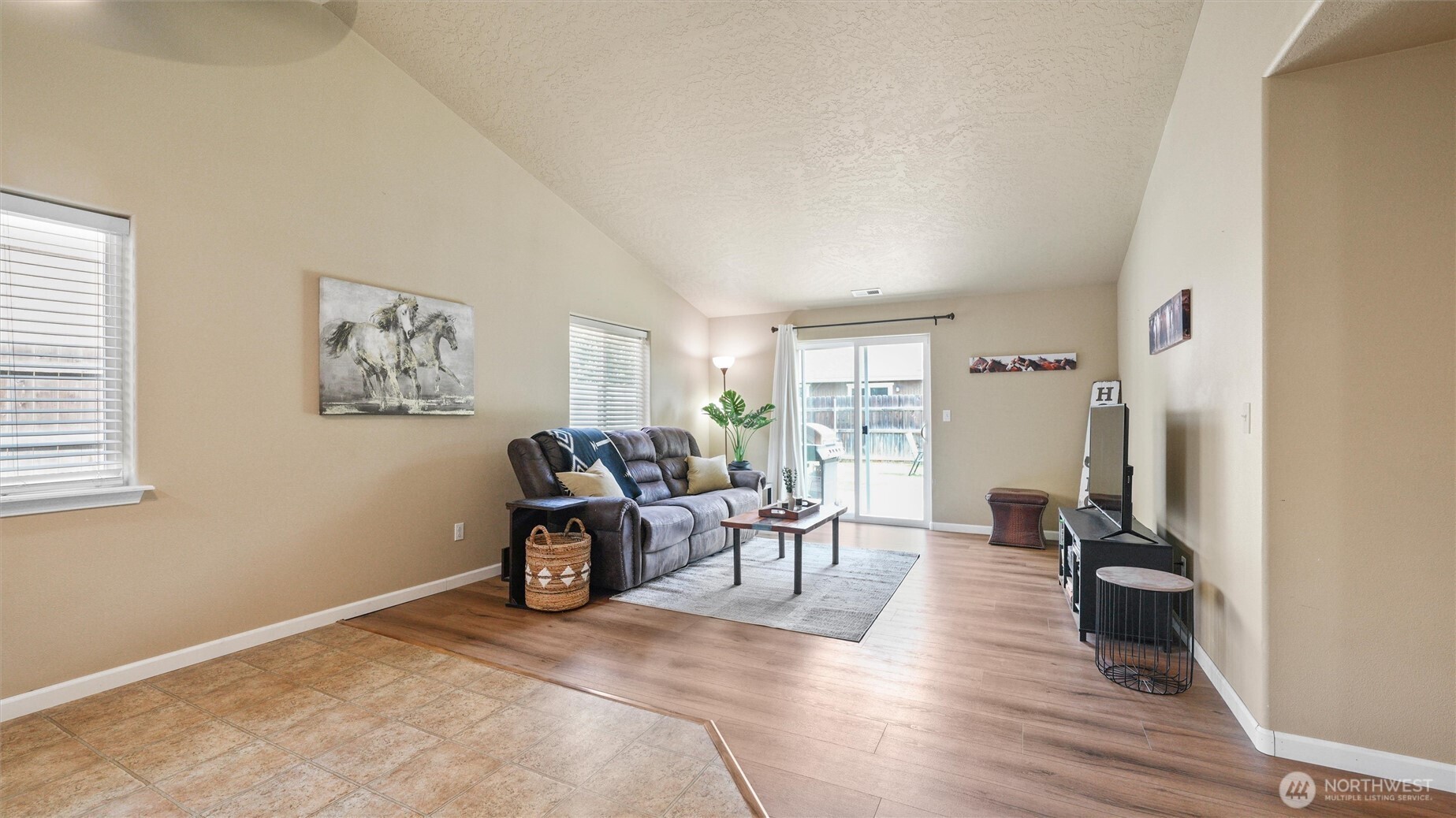 931 Highland Rd. Property Photo 5