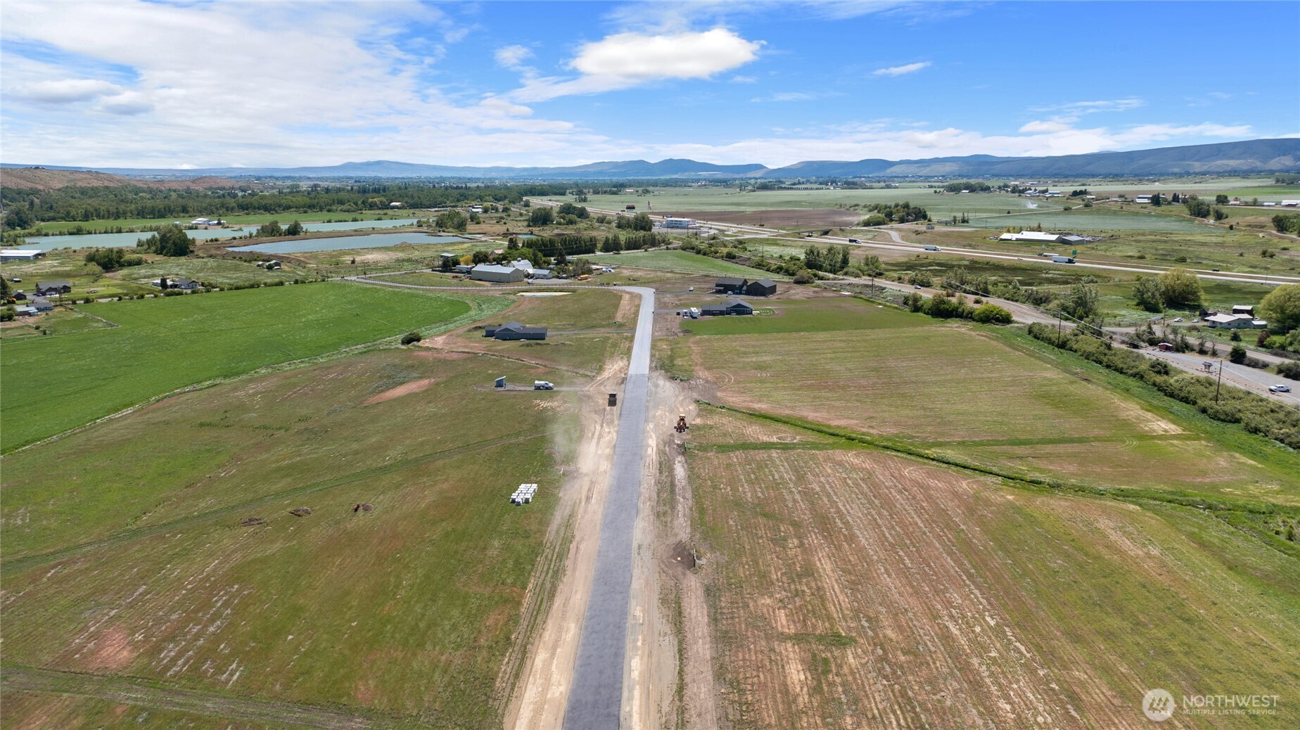 521 Thorp Landing Lane Property Photo 14