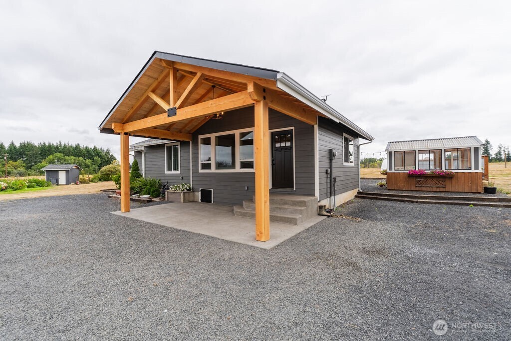 193 Schoolhouse Road Property Photo 1