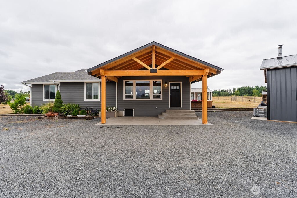 193 Schoolhouse Road Property Photo 2