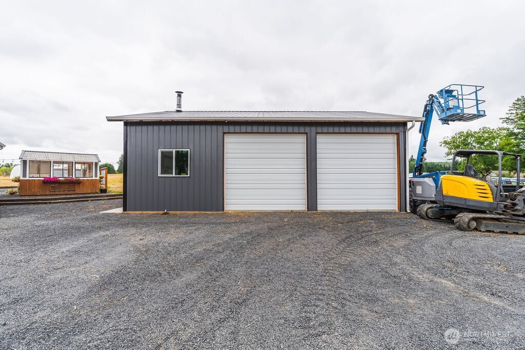 193 Schoolhouse Road Property Photo 16