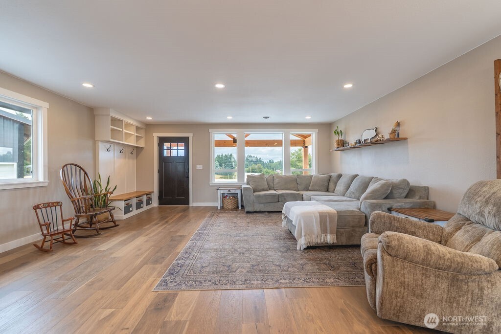 193 Schoolhouse Road Property Photo 21