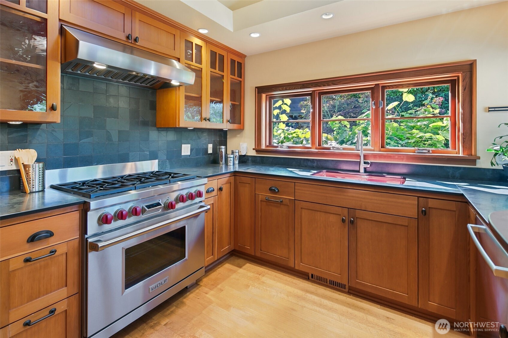 2217 Federal Avenue Property Photo 11