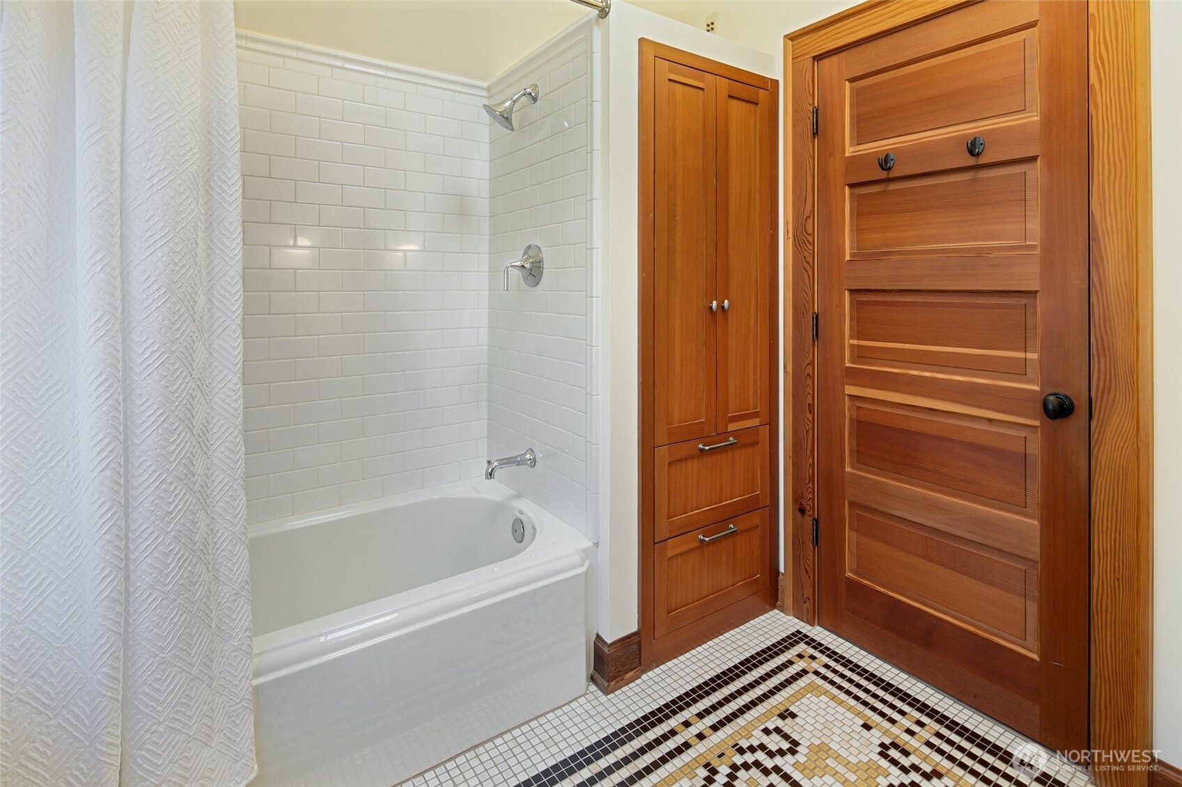 2217 Federal Avenue Property Photo 24