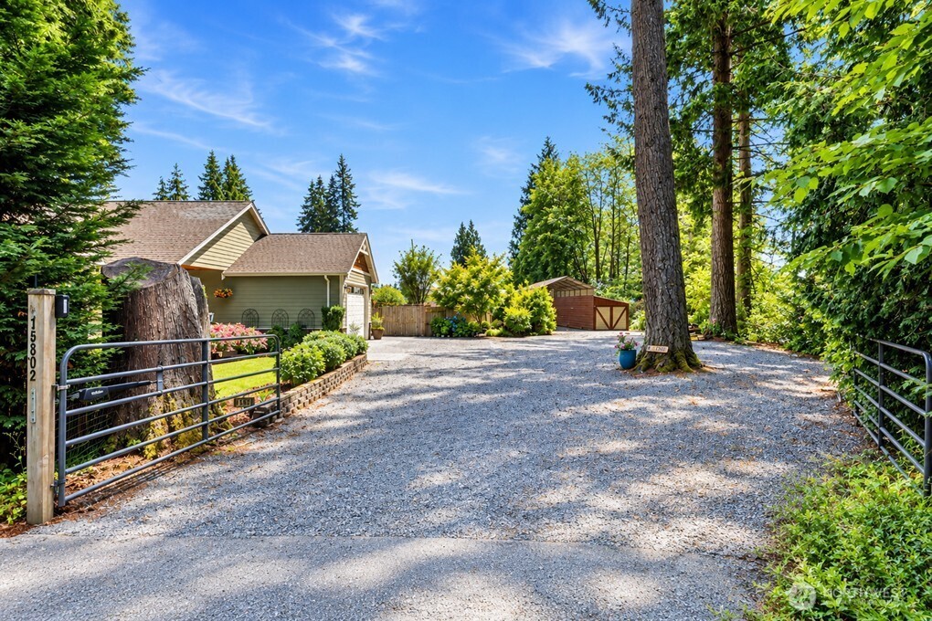 15802 84th Street Property Photo 37