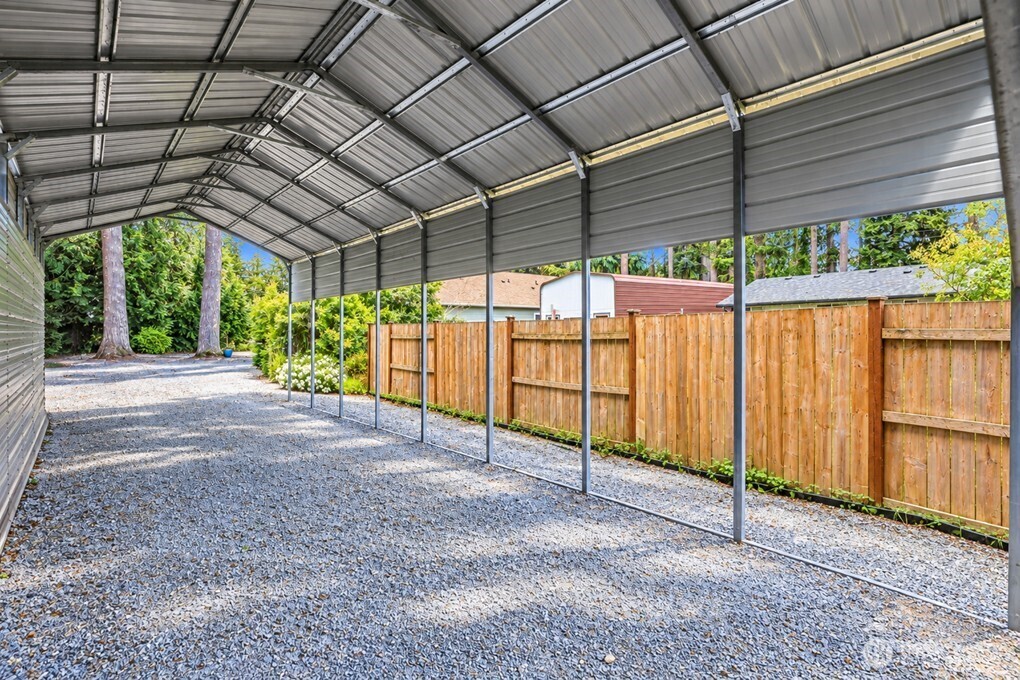 15802 84th Street Property Photo 39