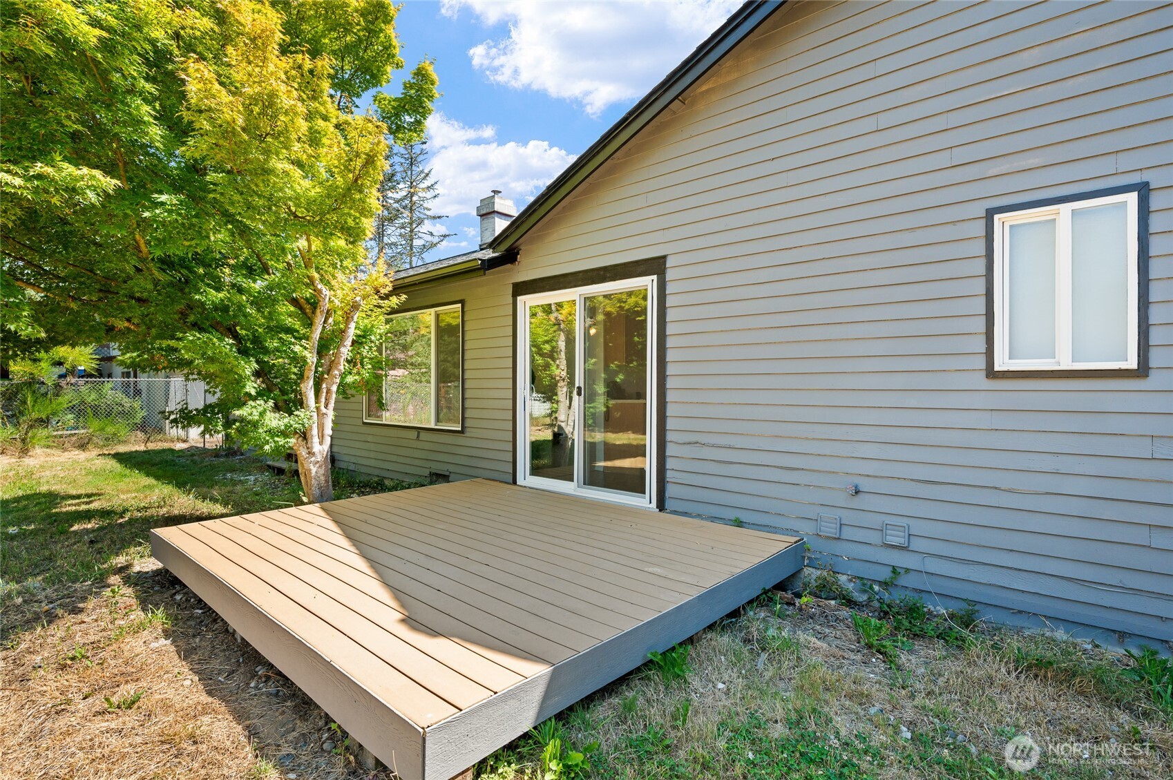 6914 21st Drive Property Photo 4