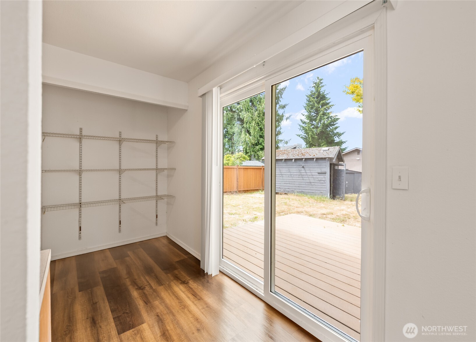 6914 21st Drive Property Photo 9
