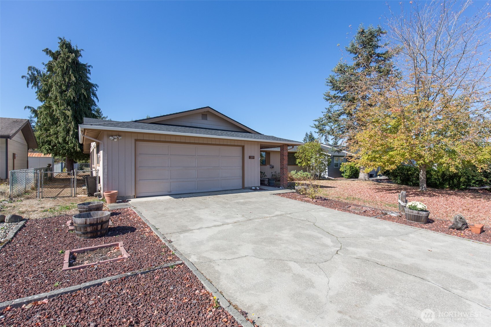 309 N Honeycomb Circle Property Photo 2