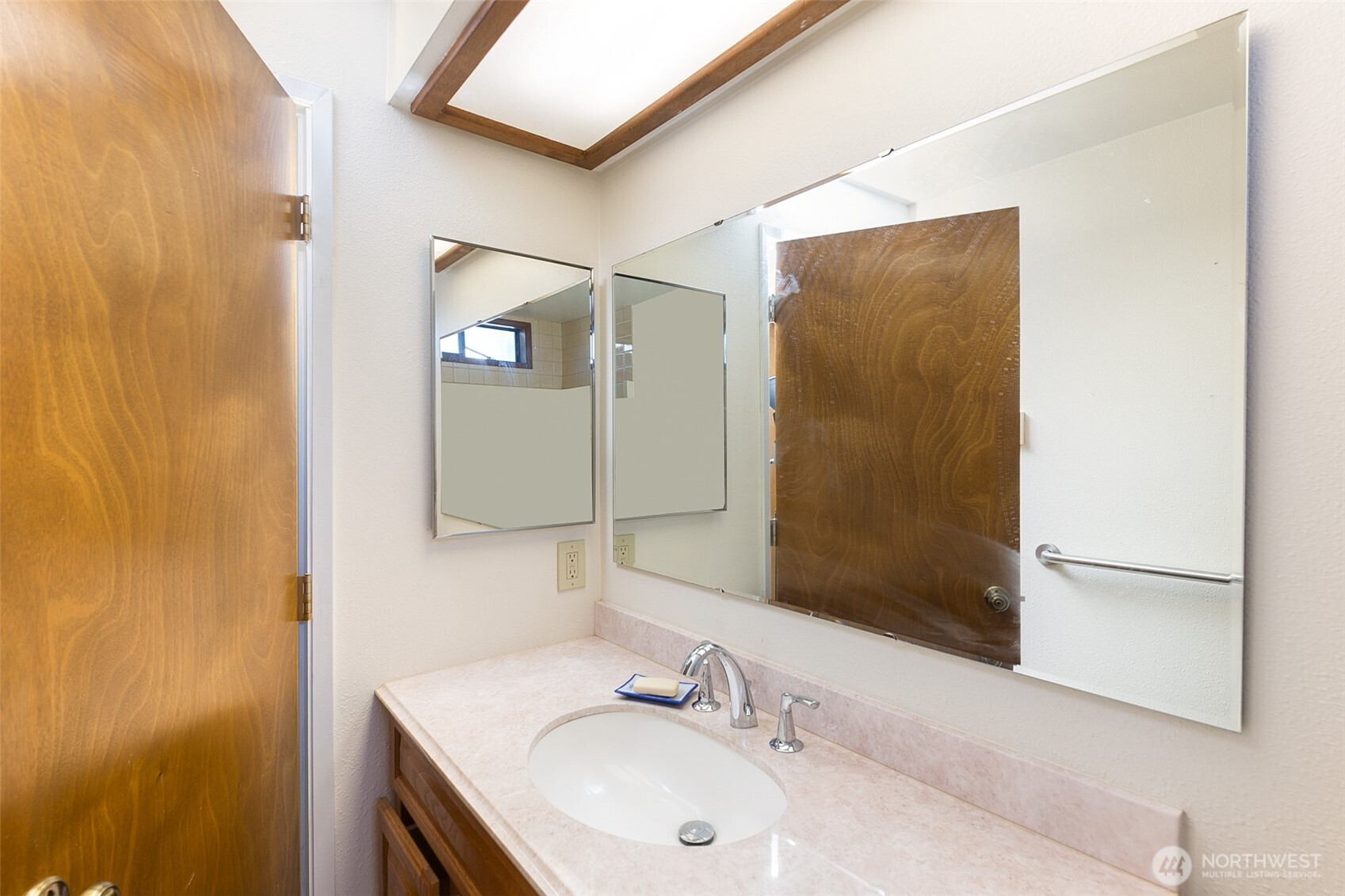309 N Honeycomb Circle Property Photo 9