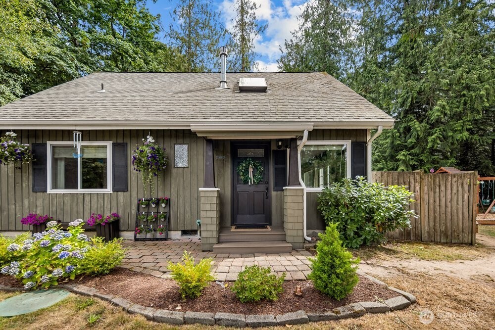 15811 32nd Drive Property Photo 2