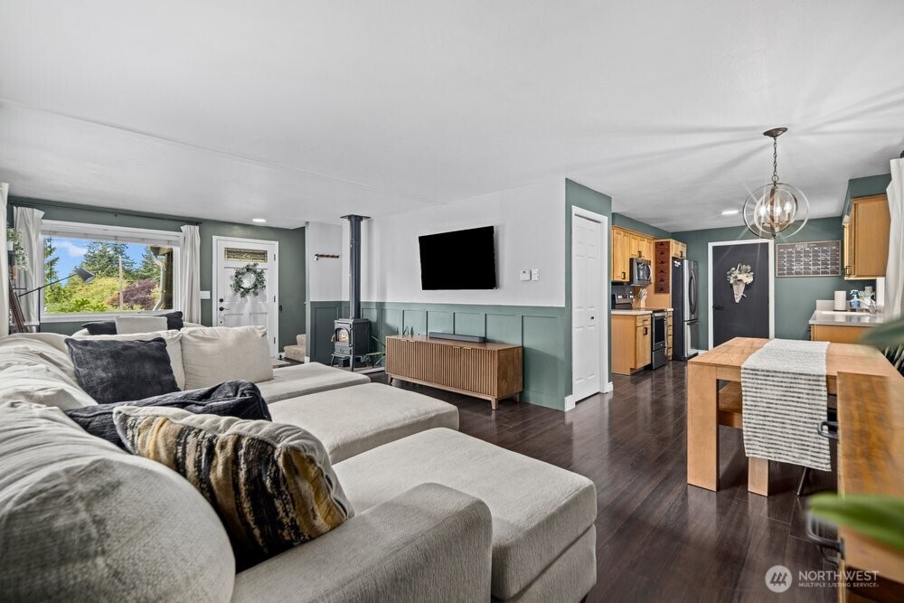 15811 32nd Drive Property Photo 8