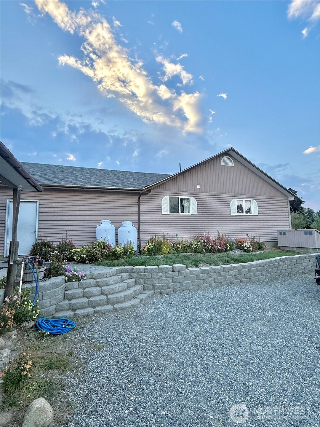 28 Dixon Road Property Photo 4