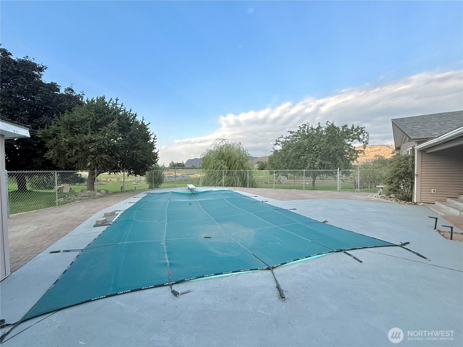28 Dixon Road Property Photo 6