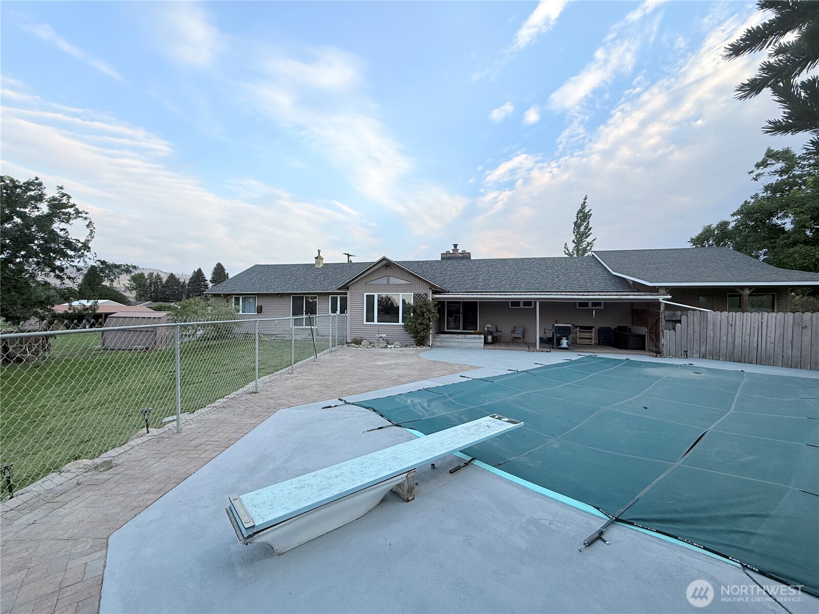 28 Dixon Road Property Photo 8