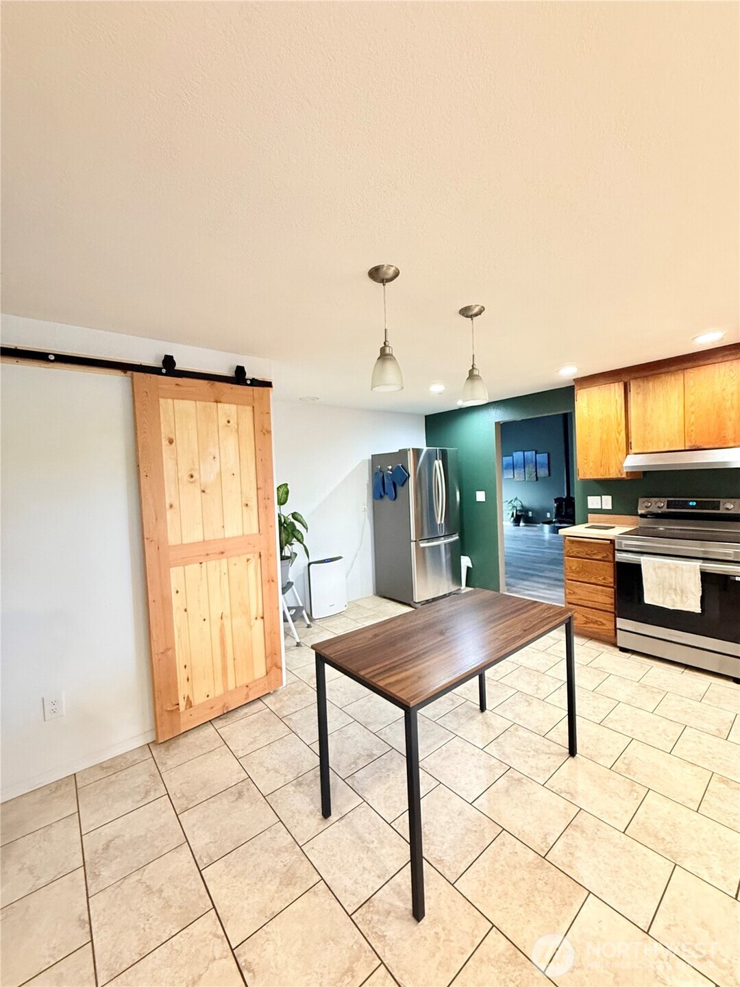 28 Dixon Road Property Photo 10