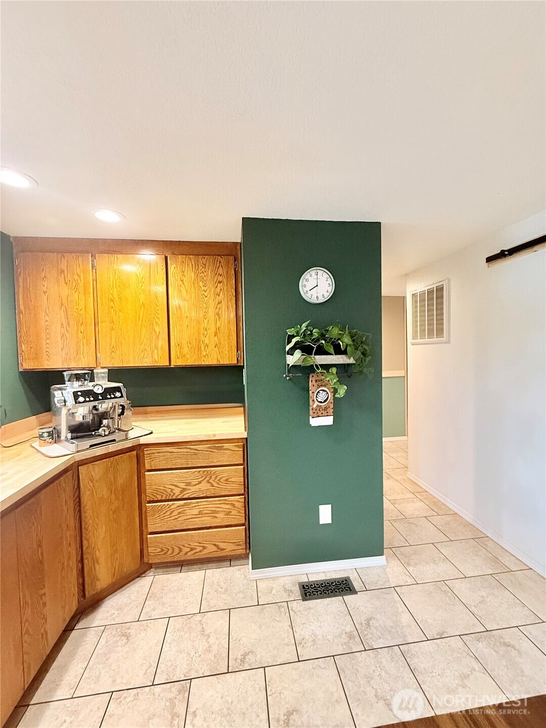 28 Dixon Road Property Photo 12