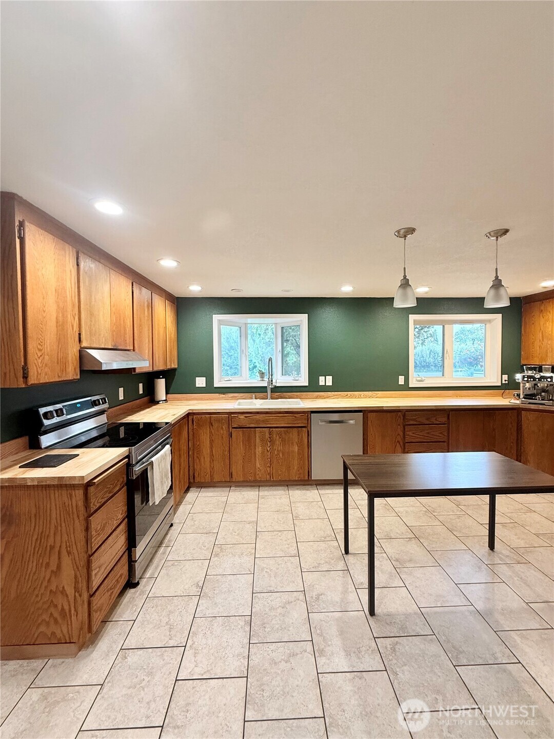 28 Dixon Road Property Photo 13