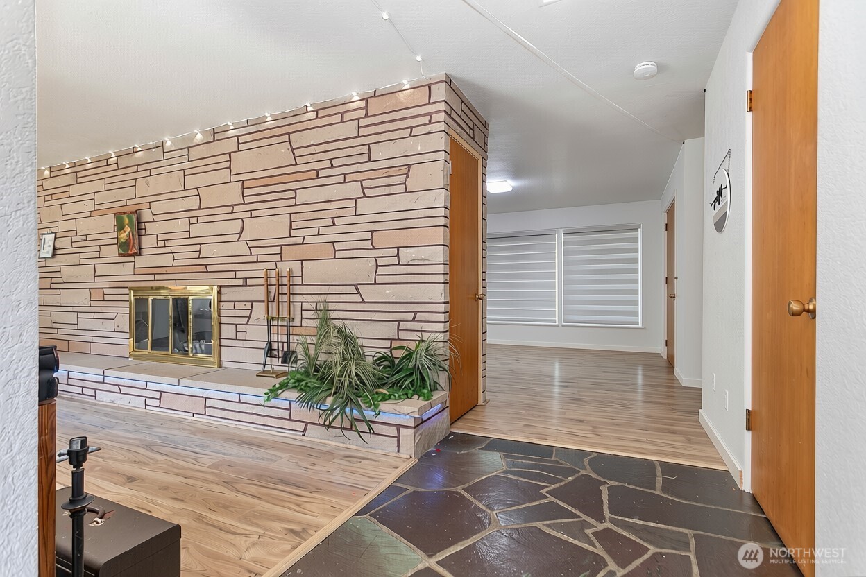 429 12th Street Property Photo 5