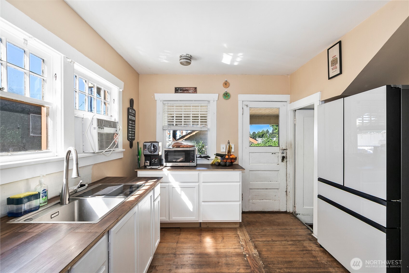 3730 Tacoma Avenue Property Photo 11