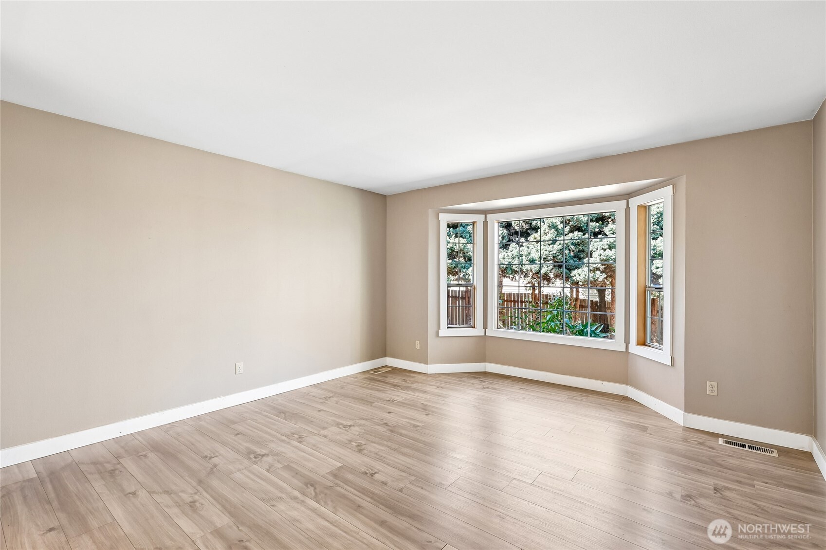 6816 58th Street Property Photo 18