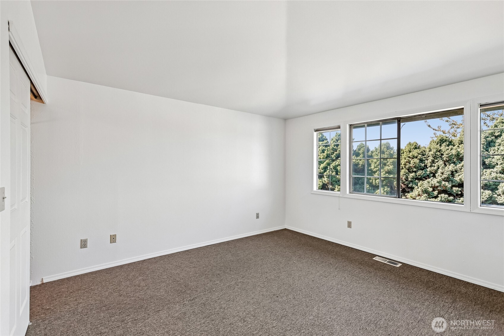 6816 58th Street Property Photo 26