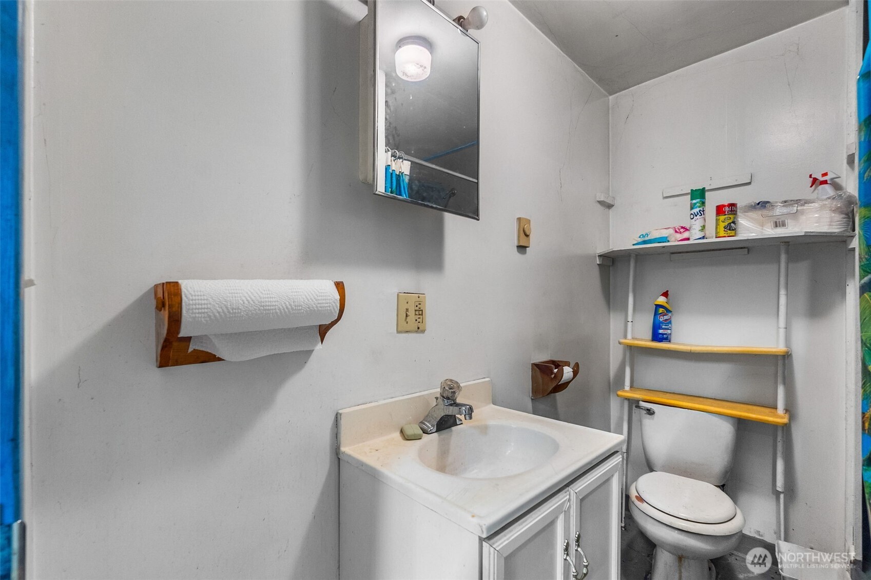 18005 Robinson Lane Property Photo 7