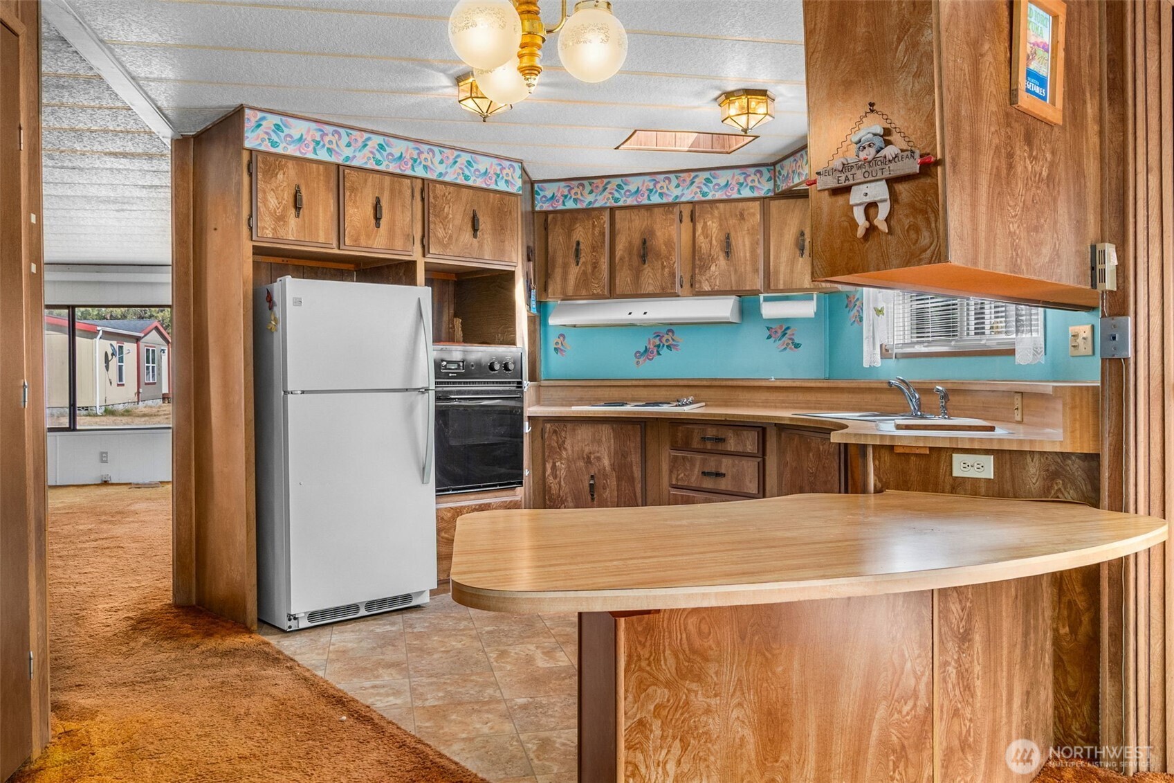 18005 Robinson Lane Property Photo 10