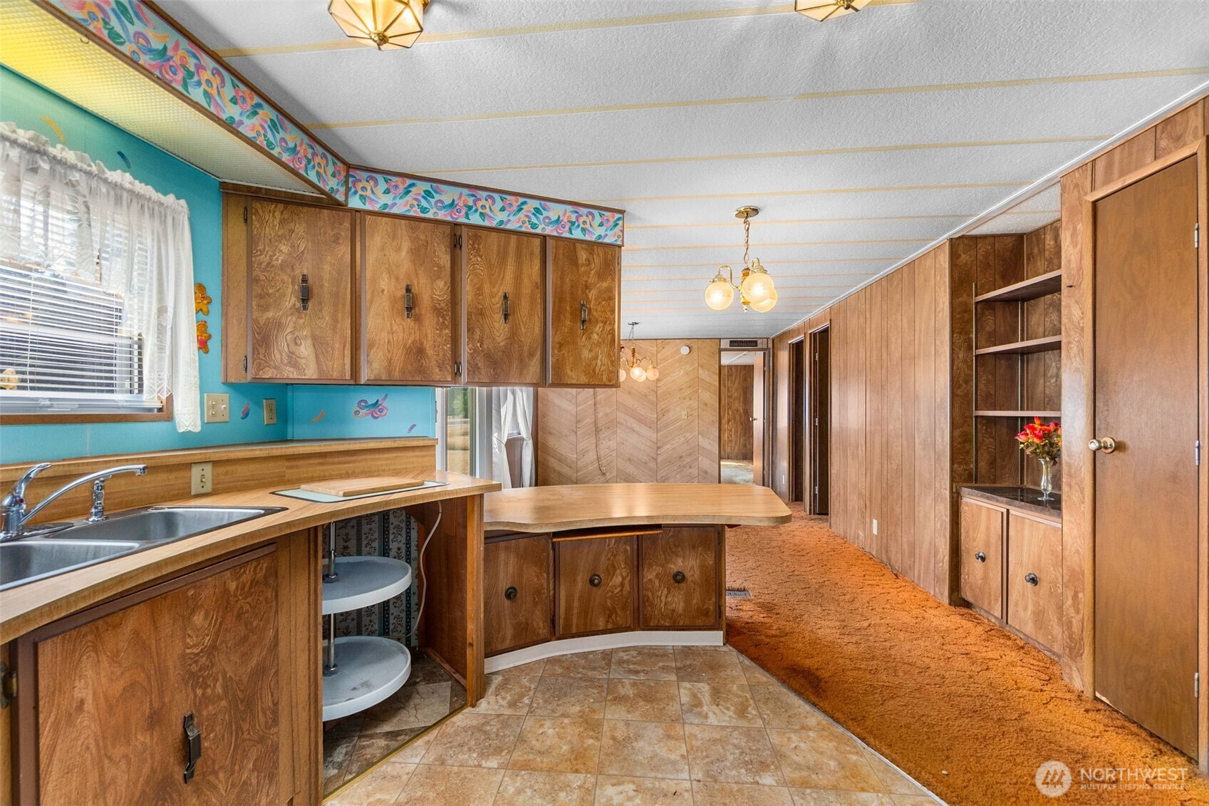 18005 Robinson Lane Property Photo 13