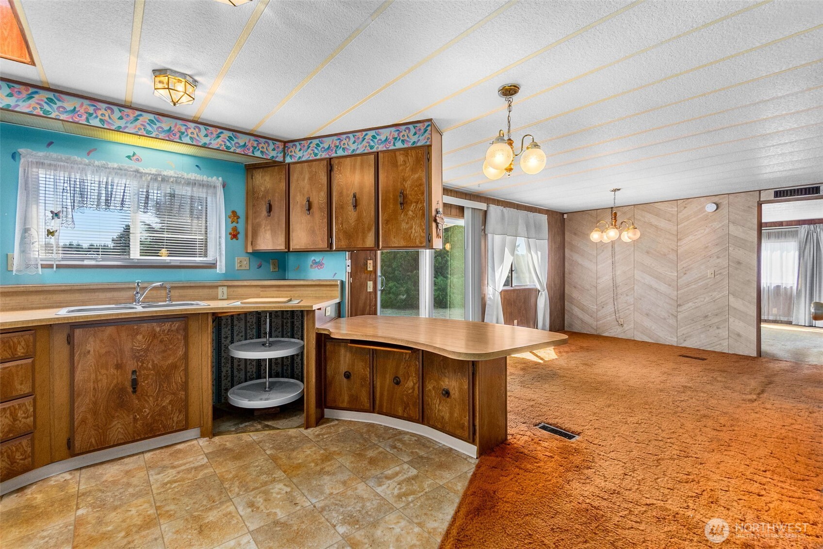 18005 Robinson Lane Property Photo 14