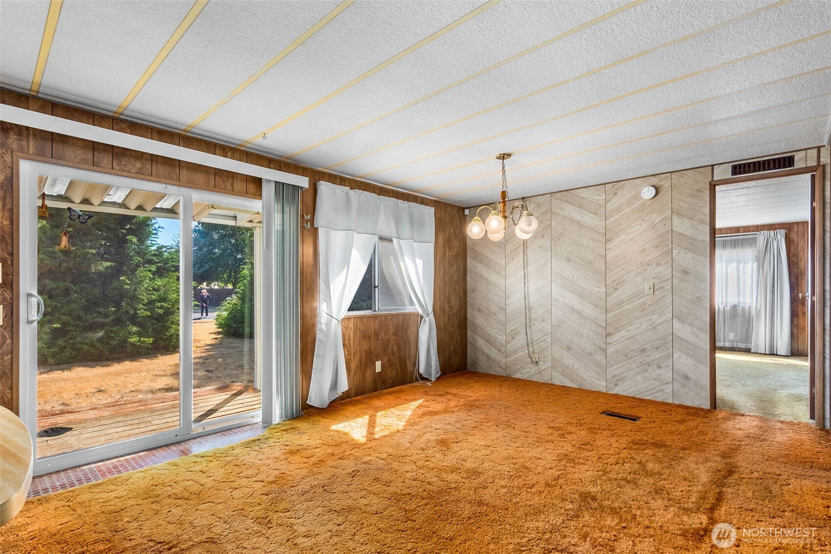18005 Robinson Lane Property Photo 15