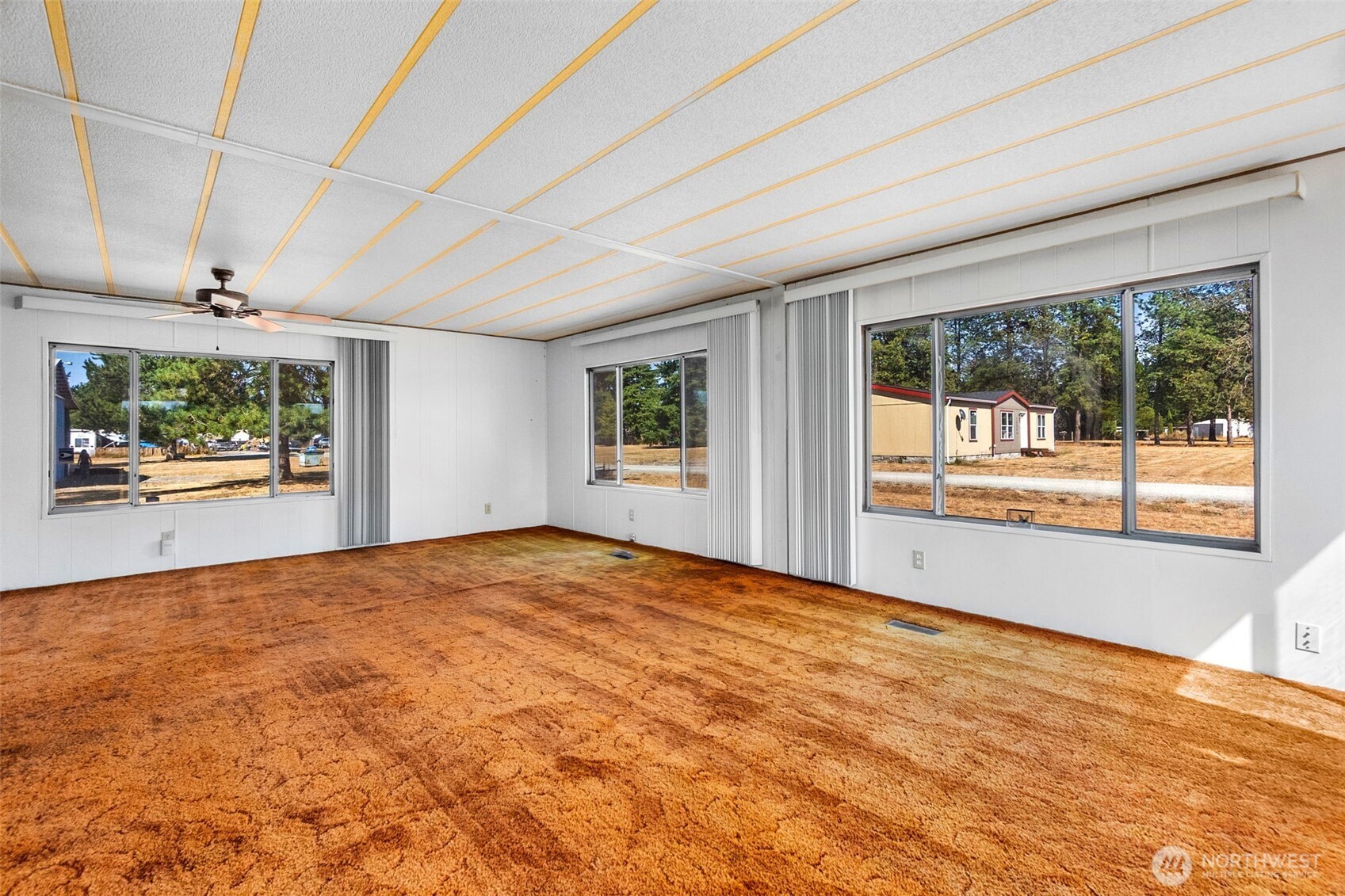 18005 Robinson Lane Property Photo 22