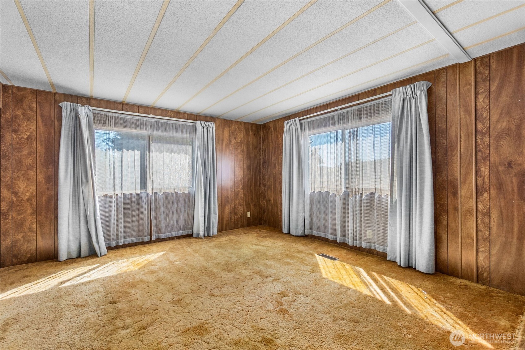 18005 Robinson Lane Property Photo 24